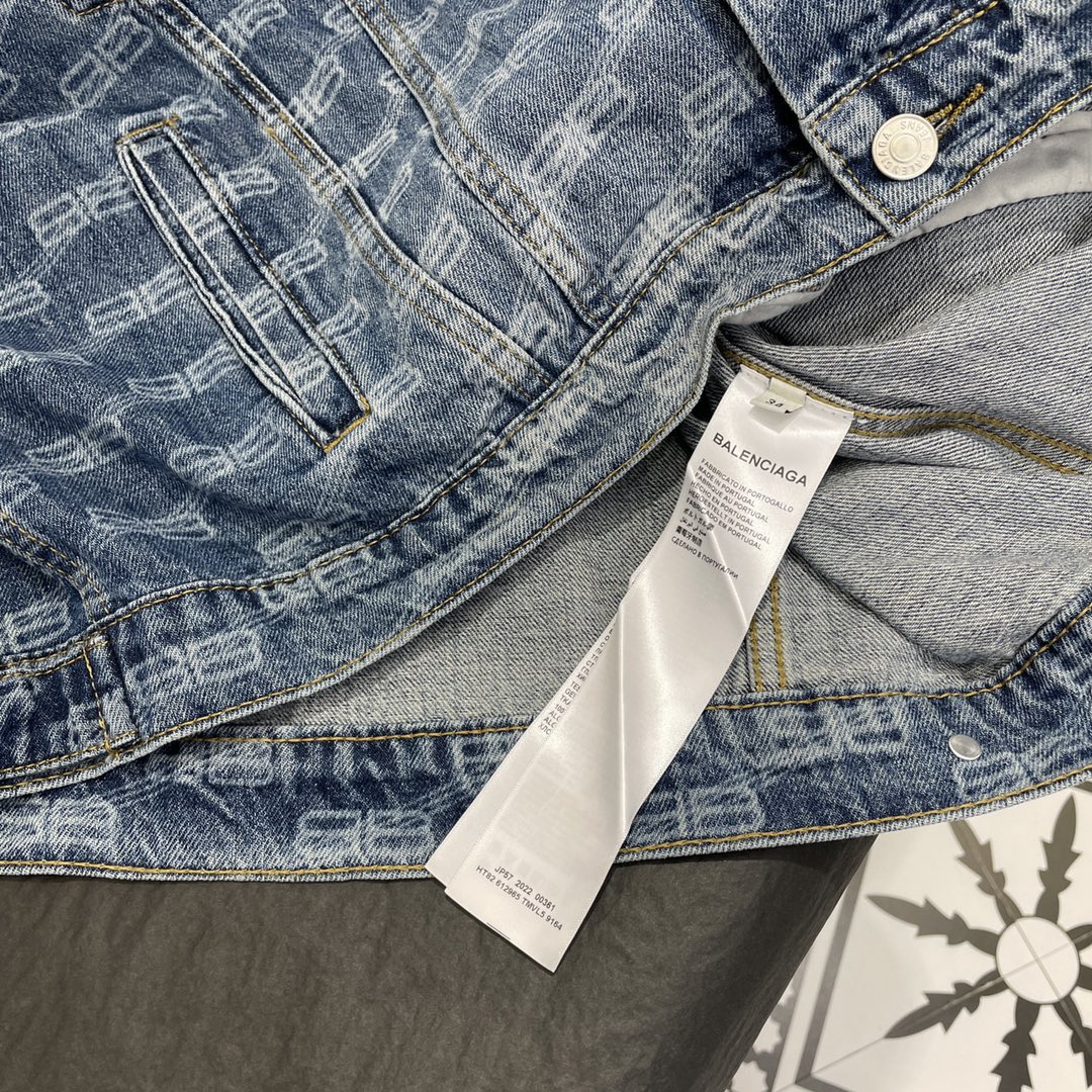Áo khoác jeans Balenciaga Monogram 2022  RUBY ORDER